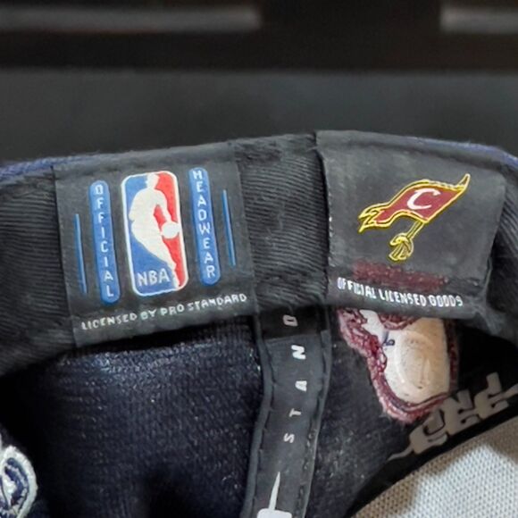 Pro Standard Cleveland Cavaliers Leather Brim Strapback Hat Blue Cavaliers Hat - Picture 10 of 11